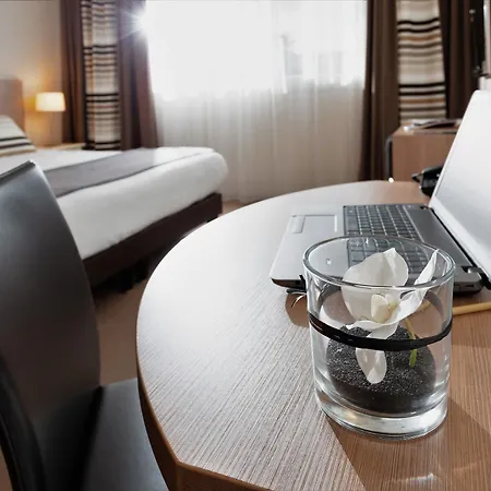 Forme-hotel & Montpellier Sud-est - Parc Expositions - Arena 호텔 3*