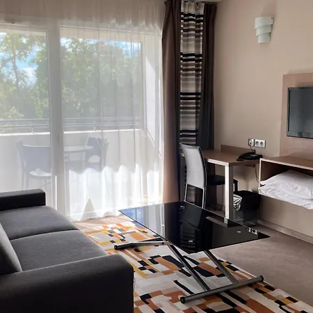 Forme-hotel & Montpellier Sud-est - Parc Expositions - Arena מוגויו