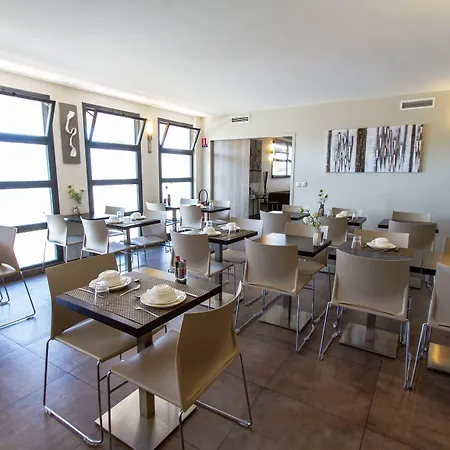 Forme-hotel & Montpellier Sud-est - Parc Expositions - Arena מלון מוגויו