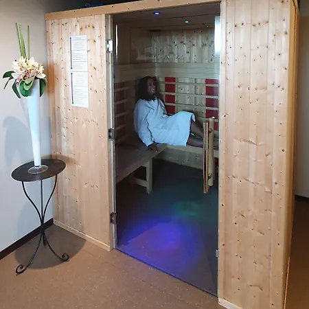 Forme-hotel & Montpellier Sud-est - Parc Expositions - Arena מלון 3*