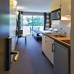 Forme-hotel & Montpellier Sud-est - Parc Expositions - Arena 3*