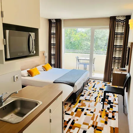 Forme-hotel & Montpellier Sud-est - Parc Expositions - Arena 3* Mauguio