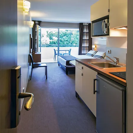 Forme-hotel & Montpellier Sud-est - Parc Expositions - Arena 3*