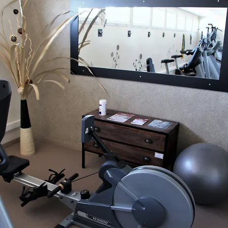 Forme-hotel & Montpellier Sud-est - Parc Expositions - Arena 3*