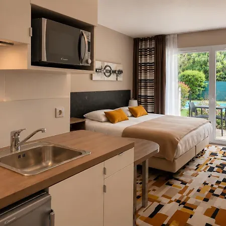 Otel Forme-hotel & Montpellier Sud-est - Parc Expositions - Arena 3*