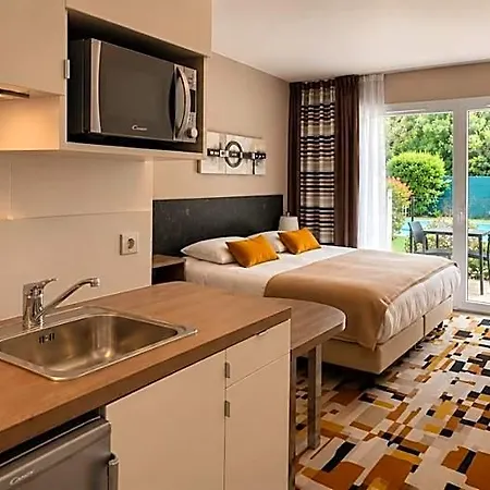 Forme-hotel & Montpellier Sud-est - Parc Expositions - Arena 호텔